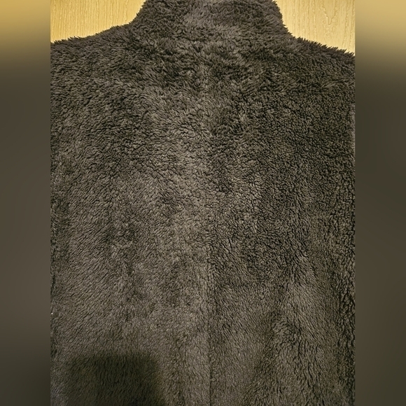 Wallflower Sherpa Pullover in Black - Picture 4 of 7